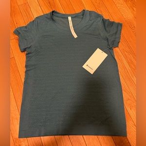 Lululemon new tee